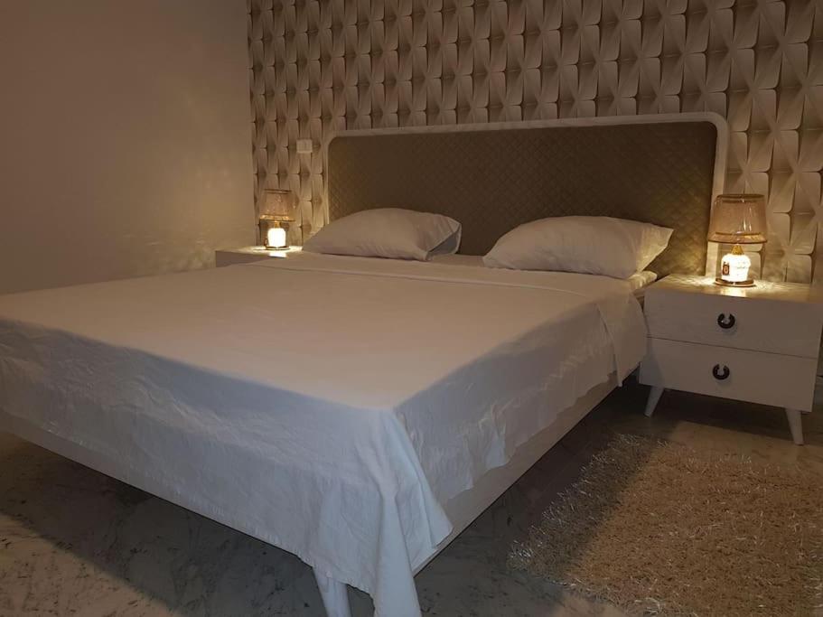 Lovely Apartment Near Tunis Mall - Lac2 Тунис Экстерьер фото